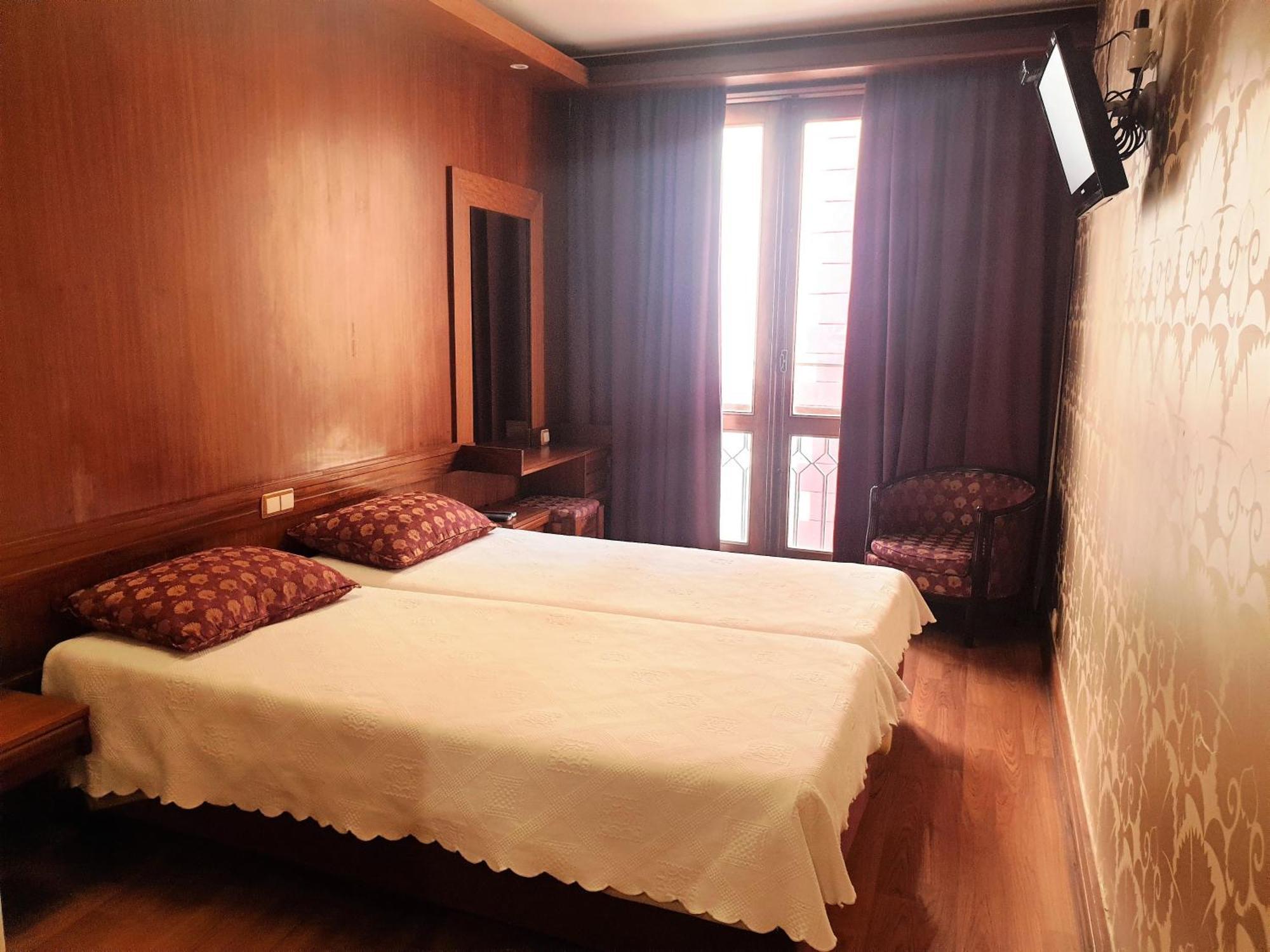 Hotel Catedral Funchal  Room photo